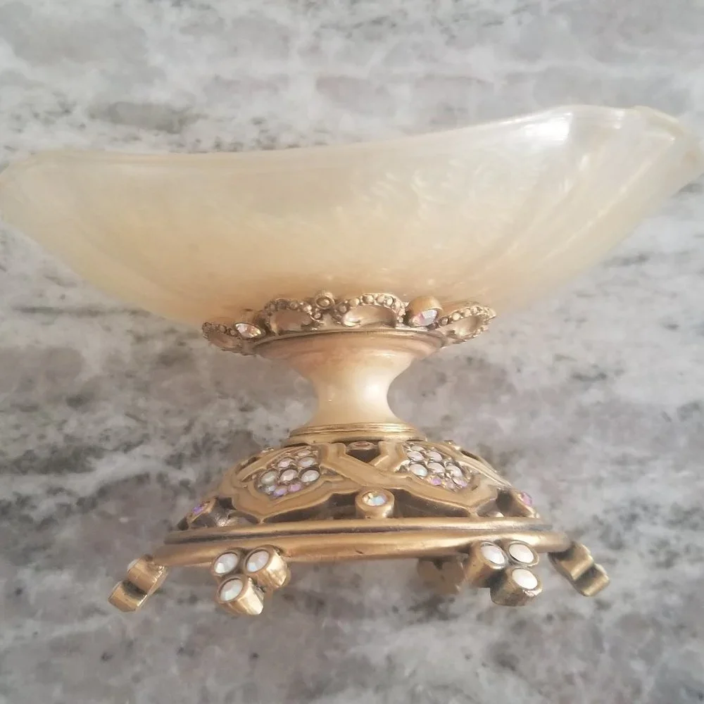 JAY STRONGWATER SHELL SHAPED SCROLL CRYSTAL ENAMEL VANITY SOAP DISH JEWELRY TRAY